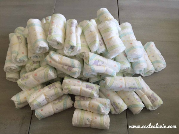 Fabriquer un gâteau de couches: Cadeau de shower parfait!